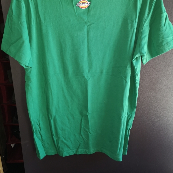Green tee - Picture 2 of 3